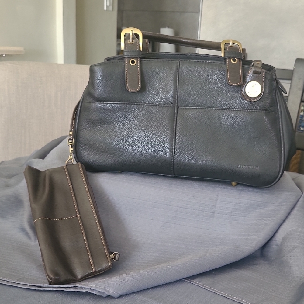 Black Faux Leather Handbag with Wristlet